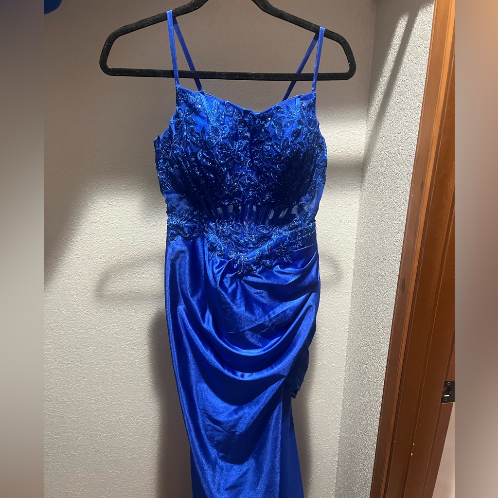 Amelia Couture Prom Dress Womens Size 6